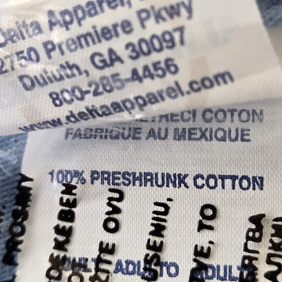 Delta Pro Weight Cat Face Graphic T-Shirt Sky Blue Women size L NWT - Picture 11 of 11